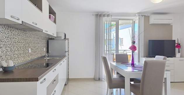 Apartman Gorica 2 br.5 – s balkonom i bazenom