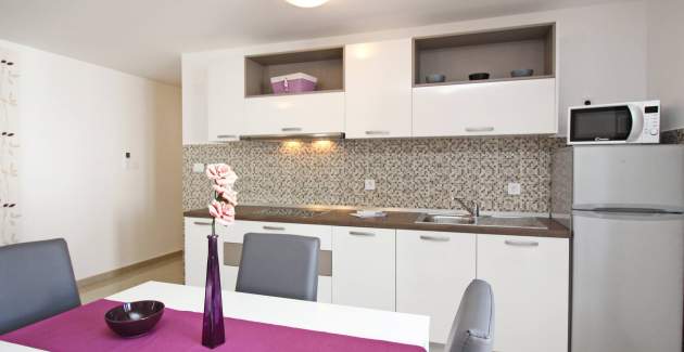 Apartment Gorica 2 Nr.5 – mit Balkon und Pool