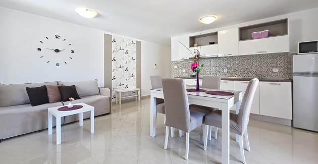 Apartman Gorica 2 br.5 – s balkonom i bazenom