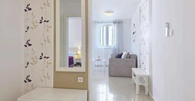 Apartman Gorica 2 br.5 – s balkonom i bazenom