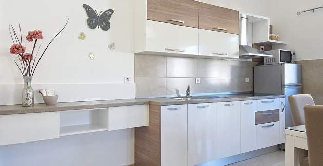 Appartamento Gorica 2 n.9 – con balcone e piscina
