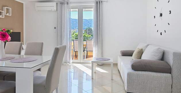 Apartman Gorica 2 br.4 – s balkonom i bazenom
