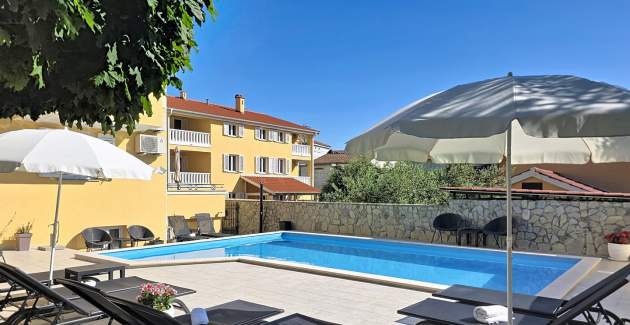 Apartman Gorica 2 br.4 – s balkonom i bazenom