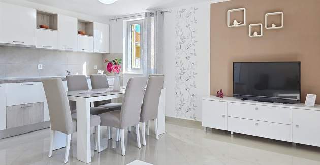 Apartman Gorica 2 br.4 – s balkonom i bazenom