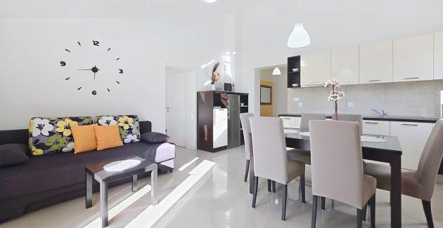 Apartman Gorica 2 br.7 – s balkonom i bazenom