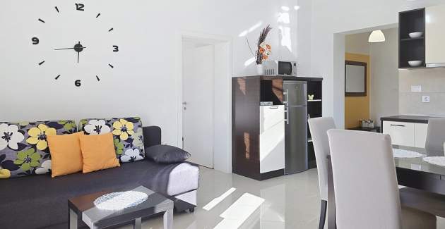 Apartman Gorica 2 br.7 – s balkonom i bazenom