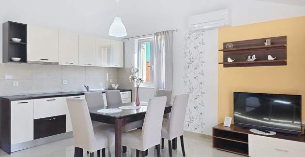 Apartman Gorica 2 br.7 – s balkonom i bazenom
