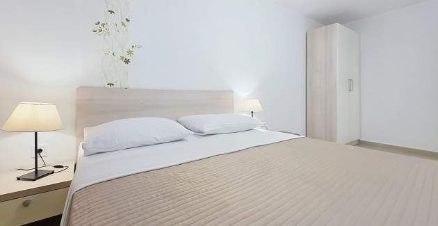 Apartman Gorica 2 br.10 – s bazenom, u suterenu