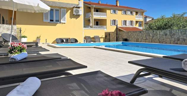 Apartman Gorica 2 br.10 – s bazenom, u suterenu