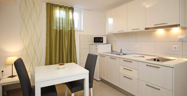 Apartment Gorica 2 Nr.10 – mit Pool, im Untergeschoss