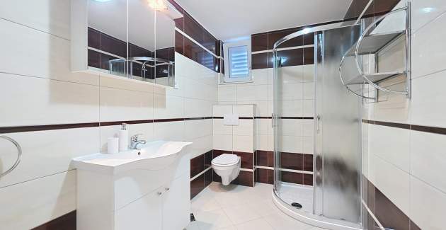 Apartment Gorica 2 Nr.12 – mit Pool, im Untergeschoss
