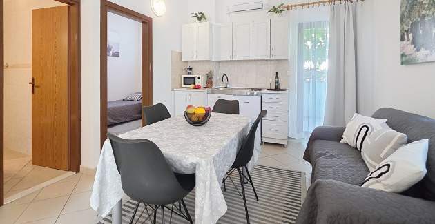 Apartment Grozdana Nr.1A – mit Terrasse