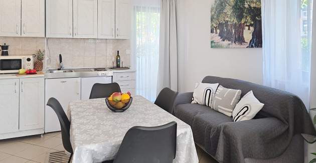 Apartment Grozdana Nr.1A – mit Terrasse