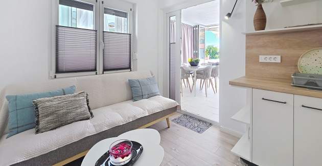 Apartment Karamarko – mit großem Balkon