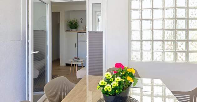 Apartment Karamarko – mit großem Balkon