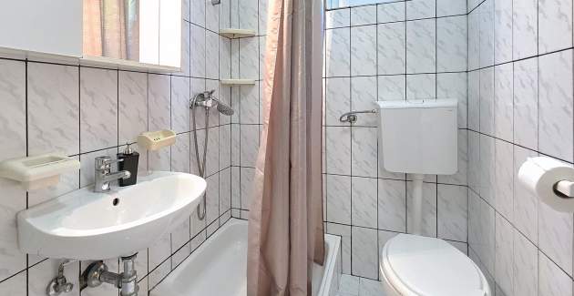 Apartment Karamarko – mit großem Balkon