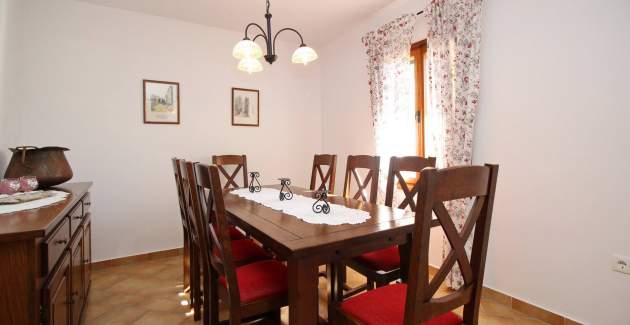 Ferienhaus Katarinini Dvori – mit privatem Pool