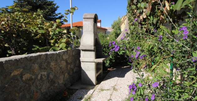 Apartment Kucar No.1 – mit Terrasse, 350 m vom Strand entfernt