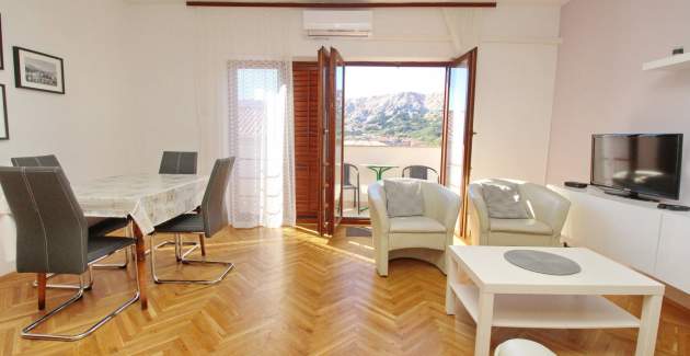 Apartment Kucar No.2 – mit Balkon, 350 m vom Strand entfernt