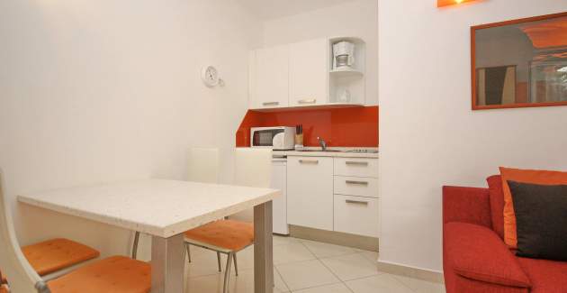 Apartment Krleza – mit großer, überdachter Terrasse