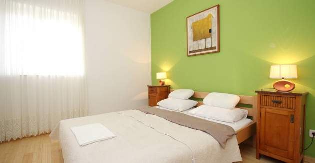 Apartment Krleza – mit großer, überdachter Terrasse