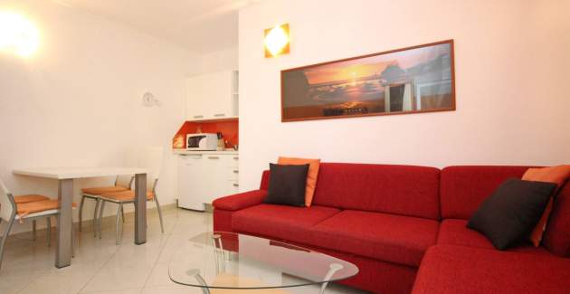Apartment Krleza – mit großer, überdachter Terrasse