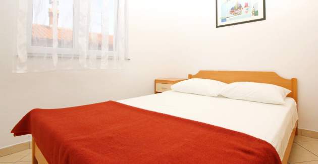 artment Lovincic No.3 – mit Terrasse, 200 m vom Strand entfernt