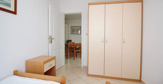 artment Lovincic No.3 – mit Terrasse, 200 m vom Strand entfernt
