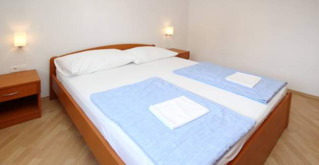 Apartment Mikulan Nara B – mit Balkon, 350 m vom Strand entfernt