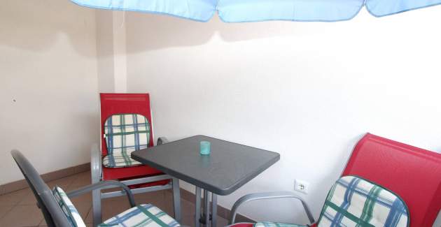 Apartment Mikulan Nara B – mit Balkon, 350 m vom Strand entfernt