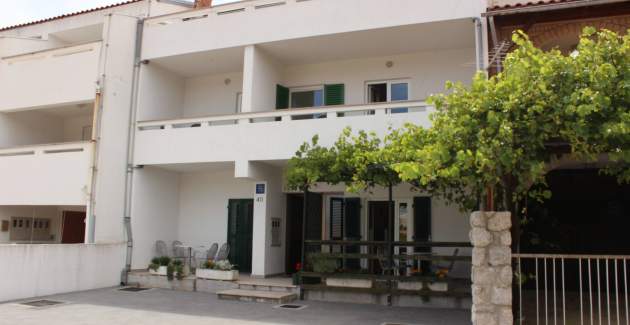 Apartment Mostak A4 – mit Balkon