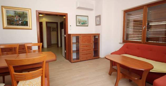 Apartment Mrkus more - mit Balkon und Meerblick, in Strandnähe