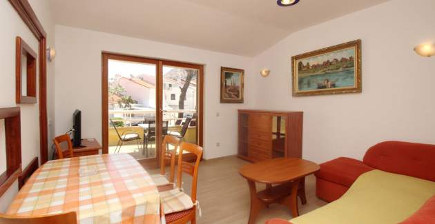 Ferienwohnung Mrkus brdo - mit Balkon, in Strandnähe