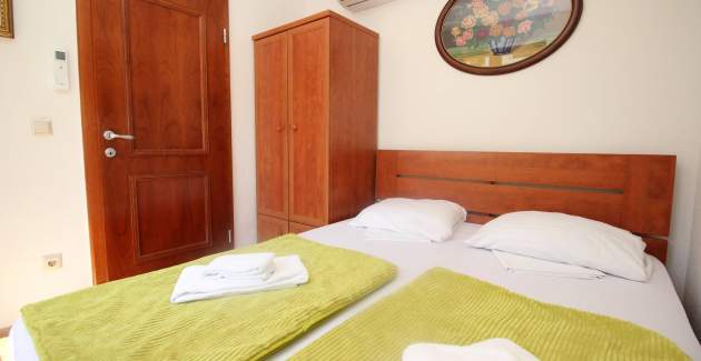 Ferienwohnung Mrkus brdo - mit Balkon, in Strandnähe