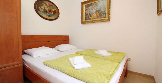 Ferienwohnung Mrkus brdo - mit Balkon, in Strandnähe
