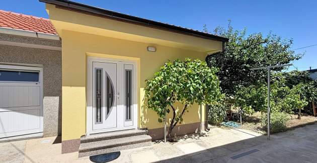 Šarmantan apartman Gabrijela 2 – za 2 osobe, s terasom