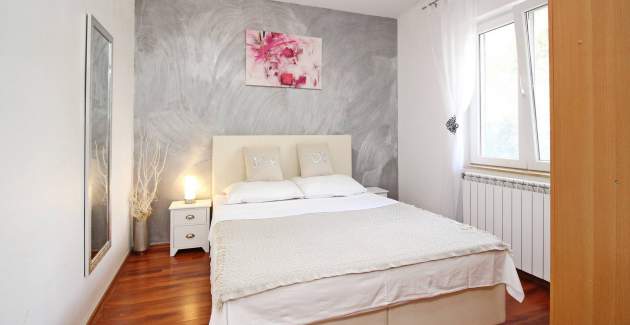Apartment Lana priz - in der Nähe des Zentrums und des Strandes