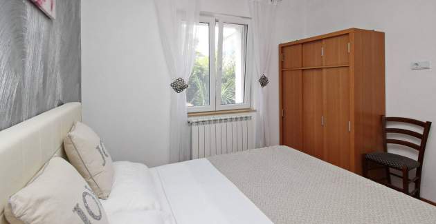Apartment Lana priz - in der Nähe des Zentrums und des Strandes