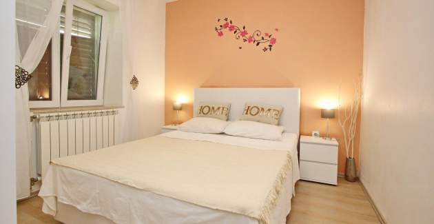 Apartment Lana priz - in der Nähe des Zentrums und des Strandes