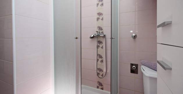 Apartment Lara K1 – in der Nähe des Zentrums und des Strandes