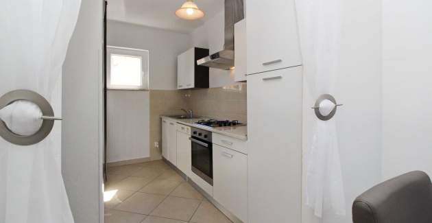 Apartment Lara K1 – in der Nähe des Zentrums und des Strandes