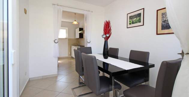 Apartment Lara K1 – in der Nähe des Zentrums und des Strandes
