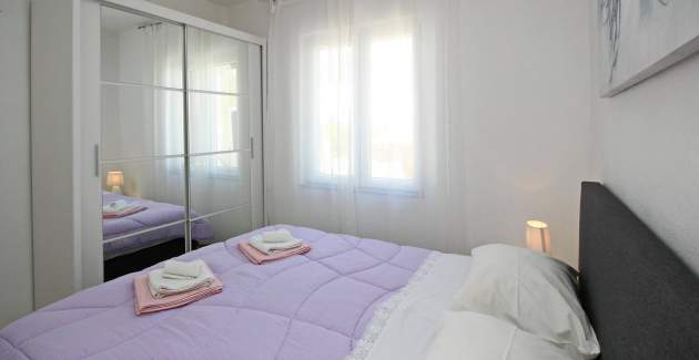 Apartment Lara K1 – in der Nähe des Zentrums und des Strandes