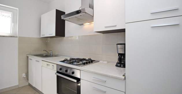 Apartment Lara K1 – in der Nähe des Zentrums und des Strandes