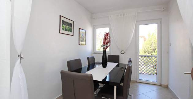 Apartment Lara K1 – in der Nähe des Zentrums und des Strandes