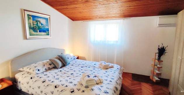 Apartment Radojevic – auf zwei Etagen, mit Parkplatz