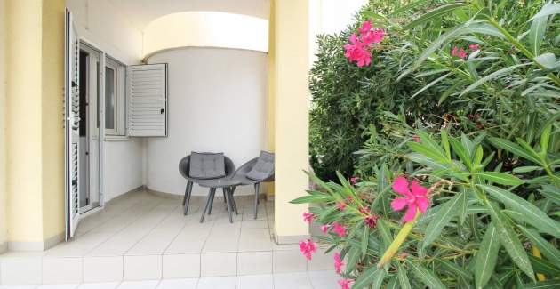 Studio-Apartment Rozman Beach – strandnah, mit Terrasse