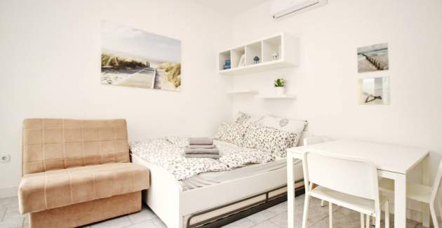 Studio-Apartment Rozman Beach – strandnah, mit Terrasse