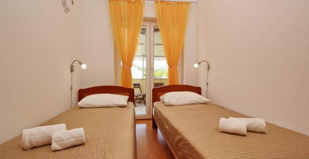 Ferienwohnung Zarok Beach Holiday A4 – in Strandnähe, mit Balkon