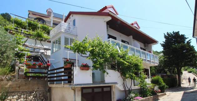 Apartment Čubranić S. Bs – im Hafen, nahe dem Meer